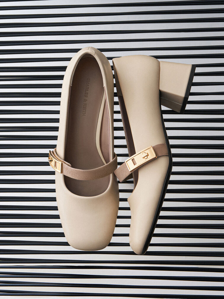 Sepatu Pumps Mary Jane Metallic-Buckle Lando Two-Tone, Chalk, hi-res
