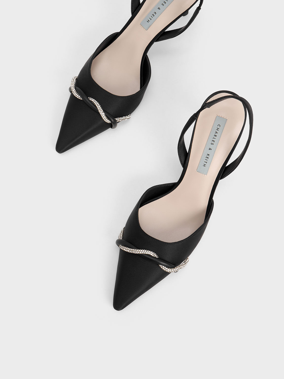 Sepatu Pumps Slingback Satin Twist Detail, Black, hi-res