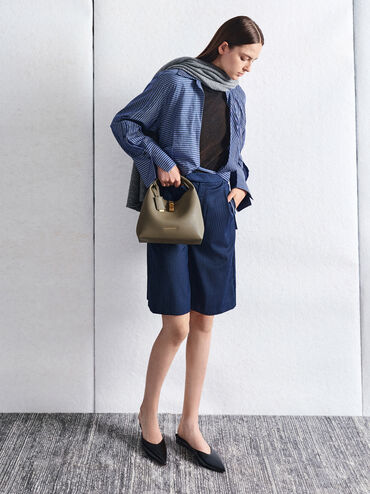 Tas Bucket Turn-Lock Chance Recycled Leather, Deep Olive, hi-res