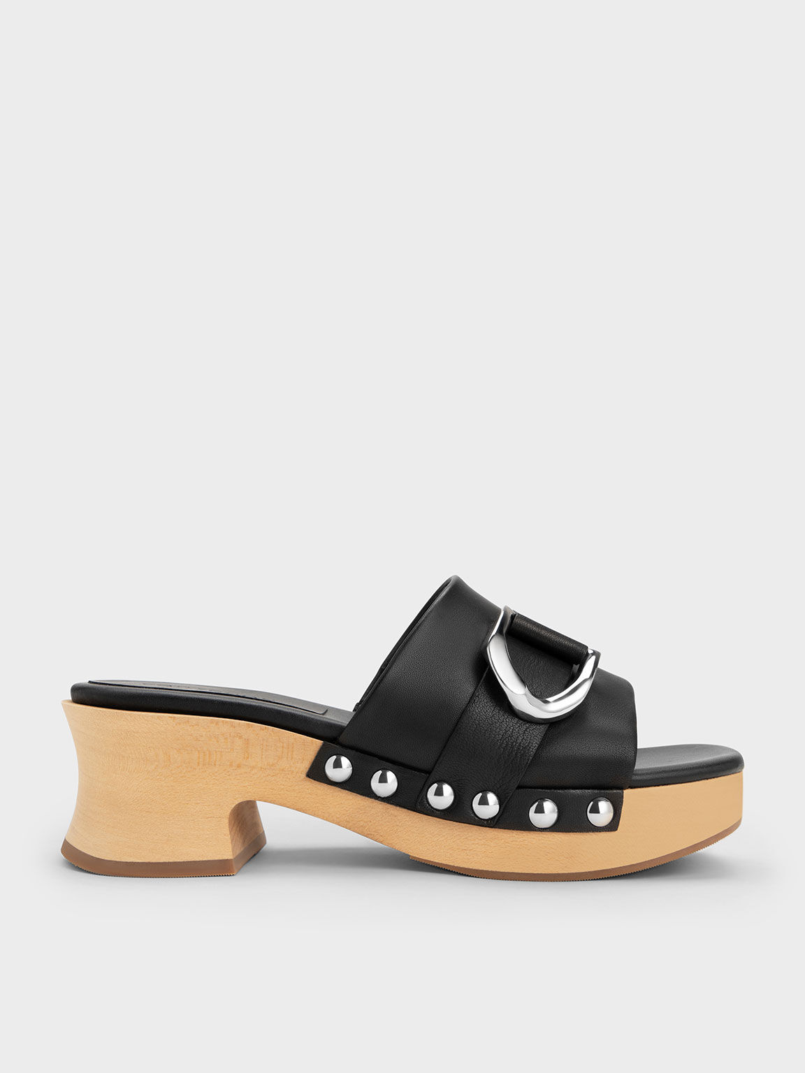 Sepatu Clogs Gabine Studded Leather, Black, hi-res