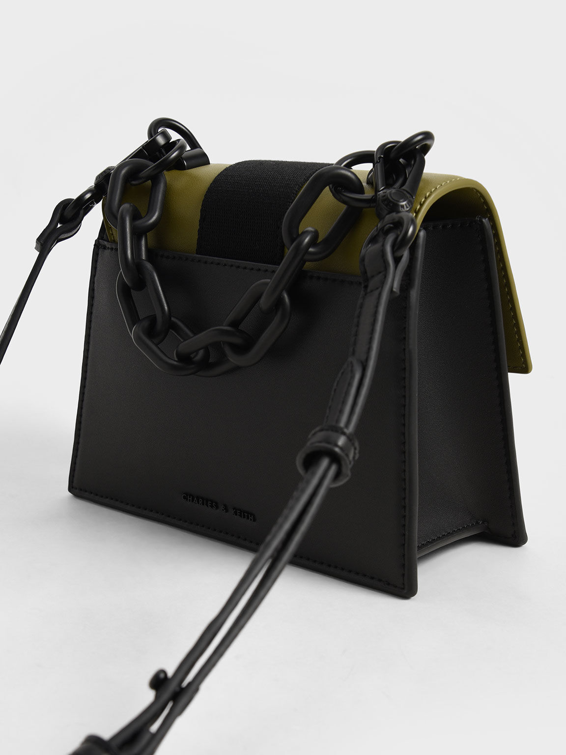 Wren Acrylic Chain-Handle Trapeze Bag, Avocado, hi-res