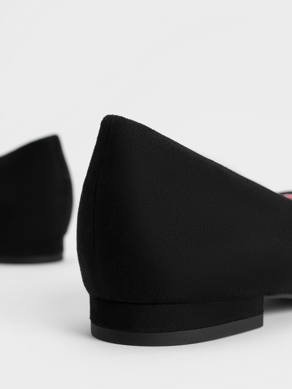 Sepatu Ballerina Geometric Accent Textured, Black Textured, hi-res