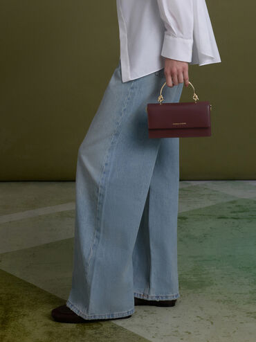 Dompet Panjang Sculptural-Handle Kristine, Wineberry Red, hi-res