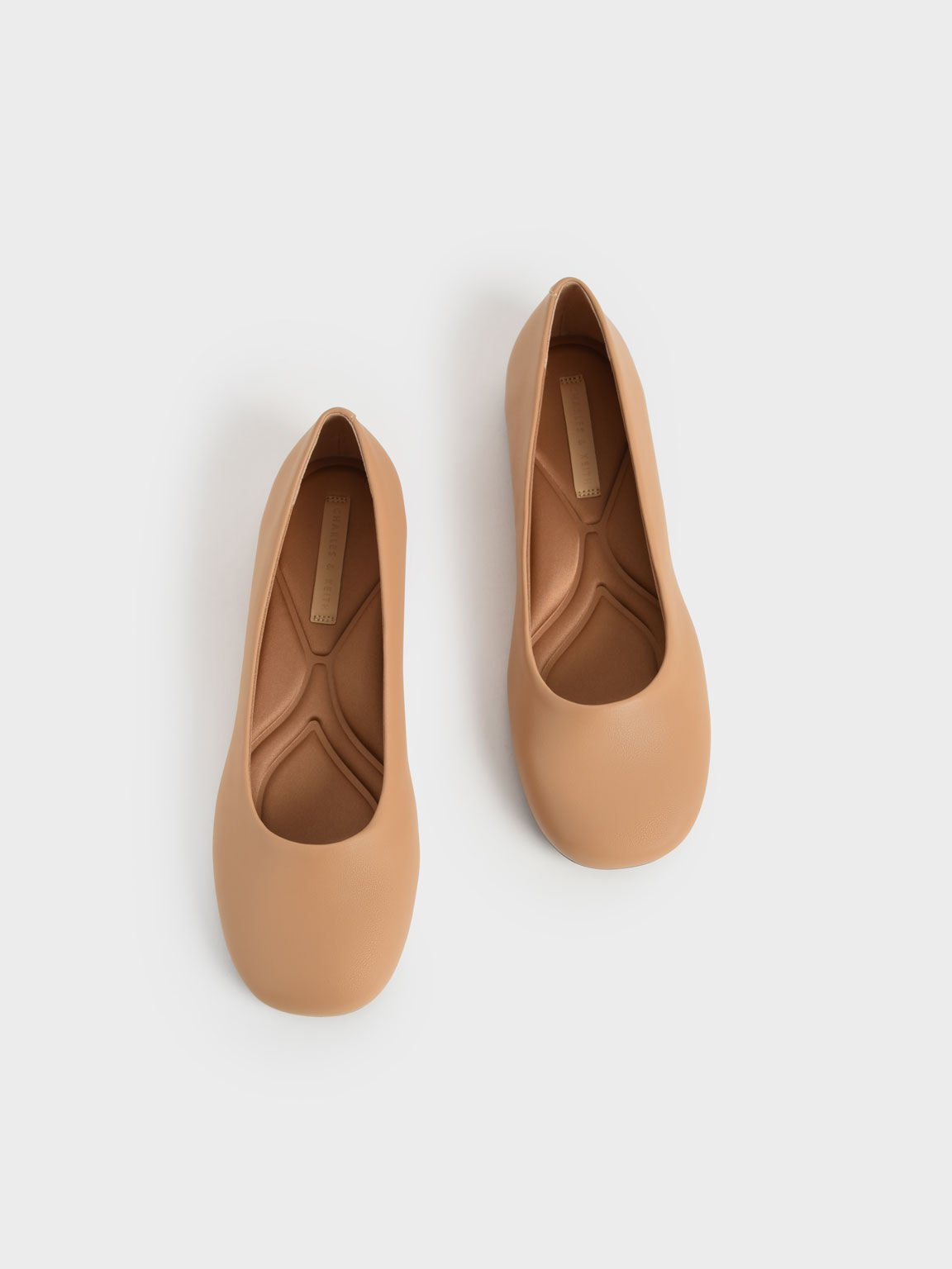 Sepatu Round-Toe Ballerinas, Sand, hi-res