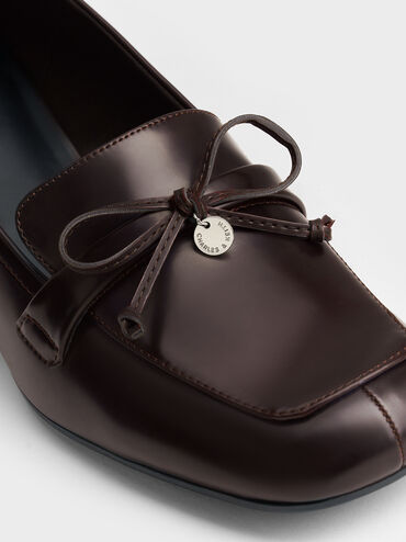 Sepatu Pumps Loafer Bow Circle-Charm, Burgundy, hi-res