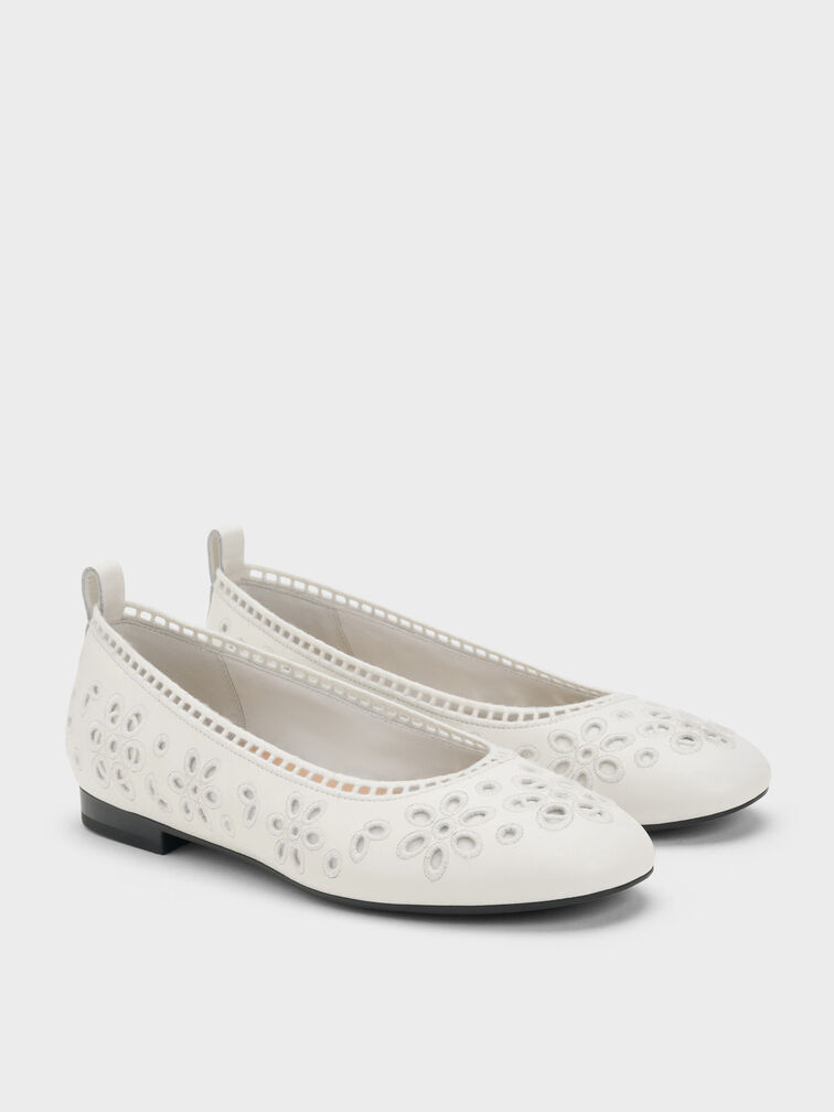 Sepatu Flats Ballet Embroidered Leather, White, hi-res