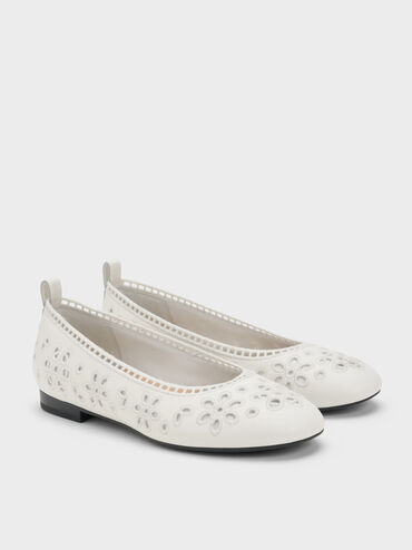 Sepatu Flats Ballet Embroidered Leather, White, hi-res