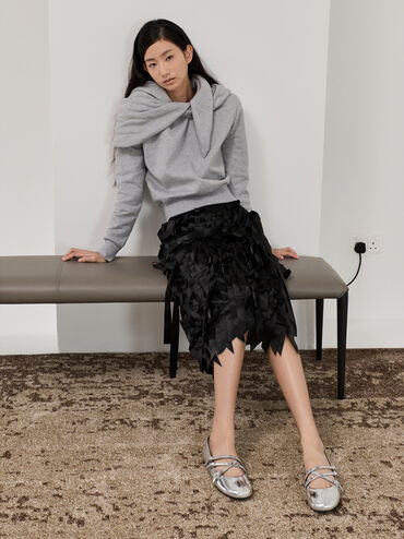 Sepatu Flats Mary Jane Crossover Triple-Strap Metallic, Silver, hi-res