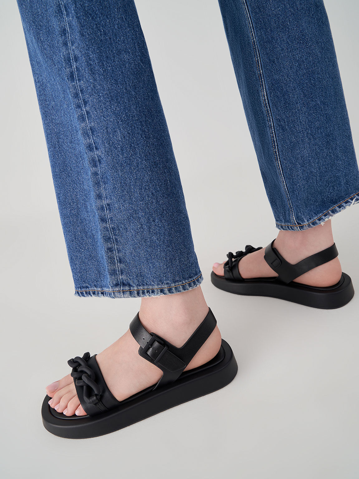 Sandal Ankle Strap Padded Chunky Chain-Link, Black, hi-res