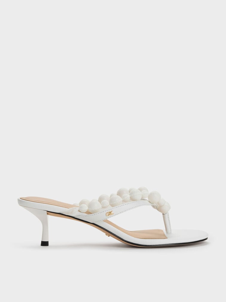 Sepatu Kitten Heels Thong Beaded Leather, Chalk, hi-res