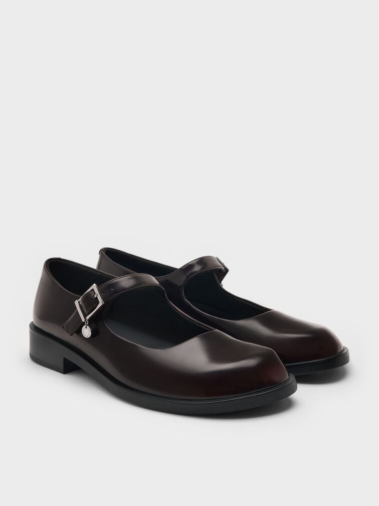 Sepatu Mary Jane Buckled Circle-Charm, Burgundy, hi-res