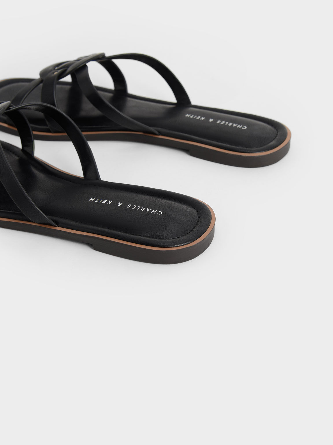Sepatu Flats Ring Detail Strappy, Black, hi-res