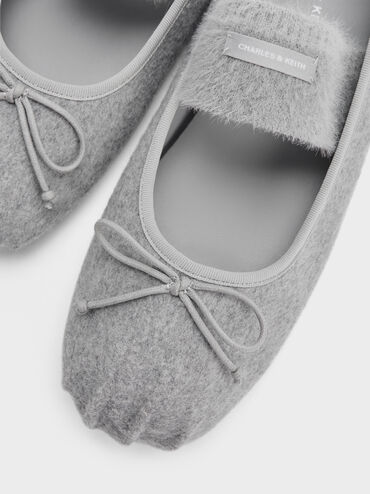 Sepatu Flats Mary Jane Furry-Strap Bow Winona Felt, Light Grey, hi-res
