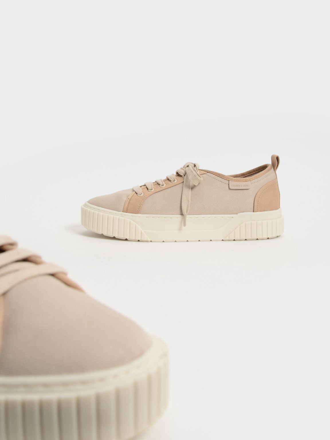 Sepatu Sneakers Recycled Cotton Low-Top, Sand, hi-res