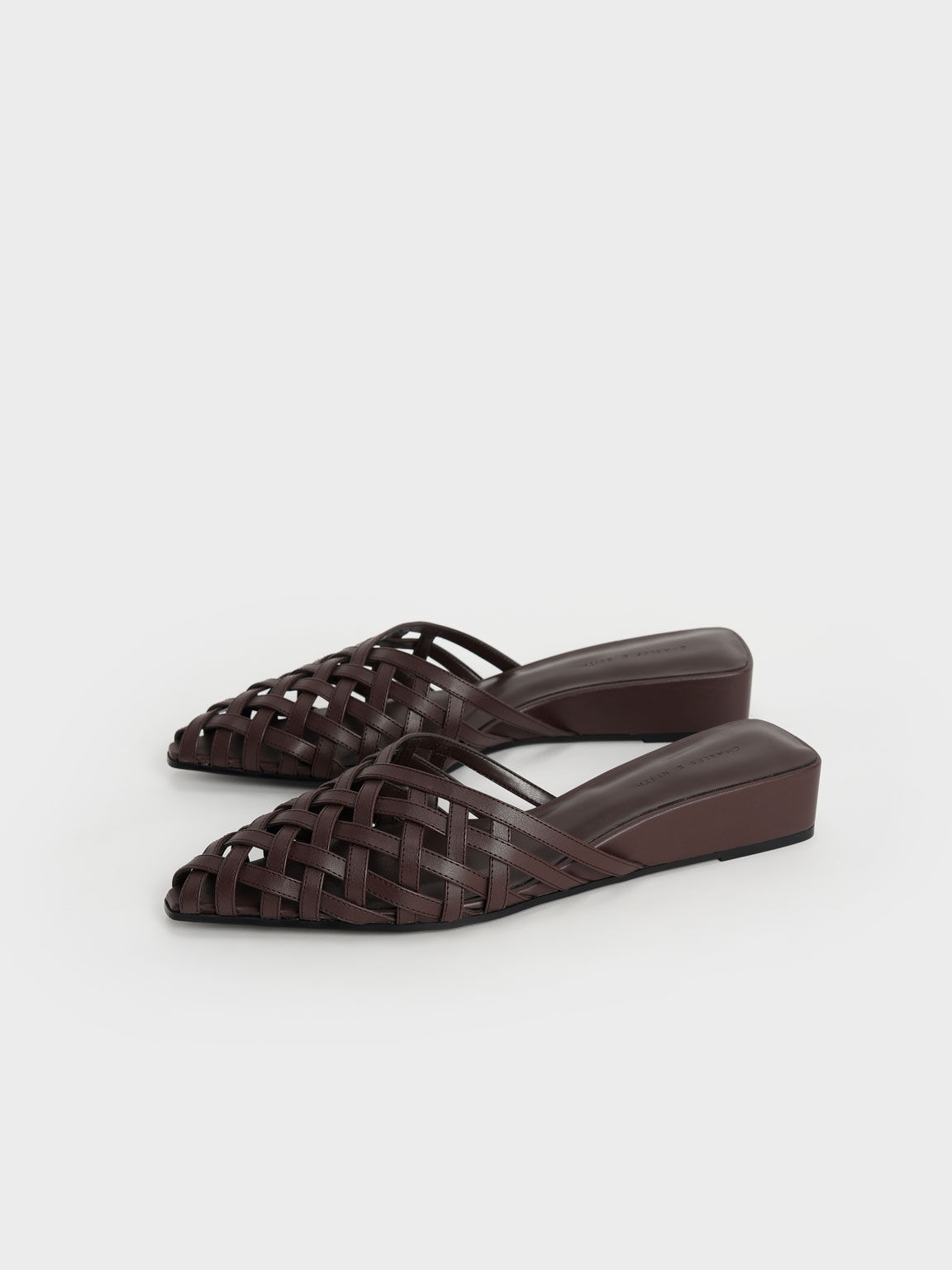 Sepatu Woven Wedges, Dark Brown, hi-res