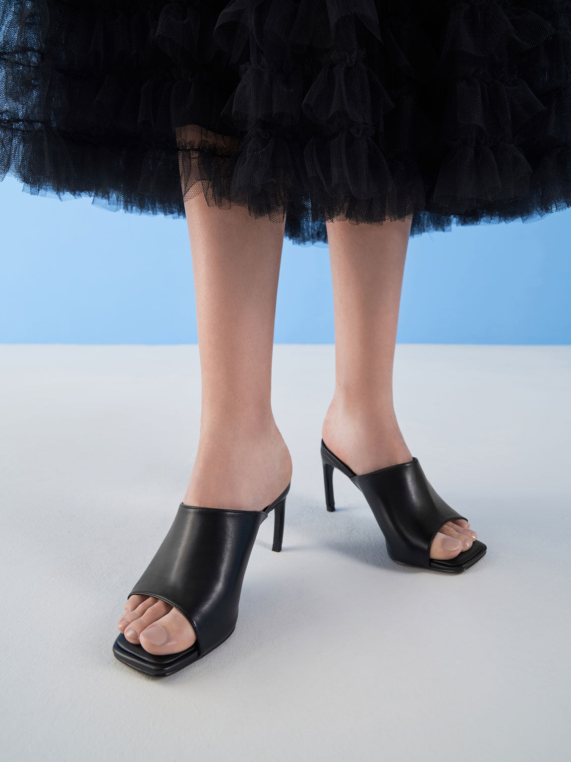 Sepatu Mules Heel Open Toe Curved, Black, hi-res