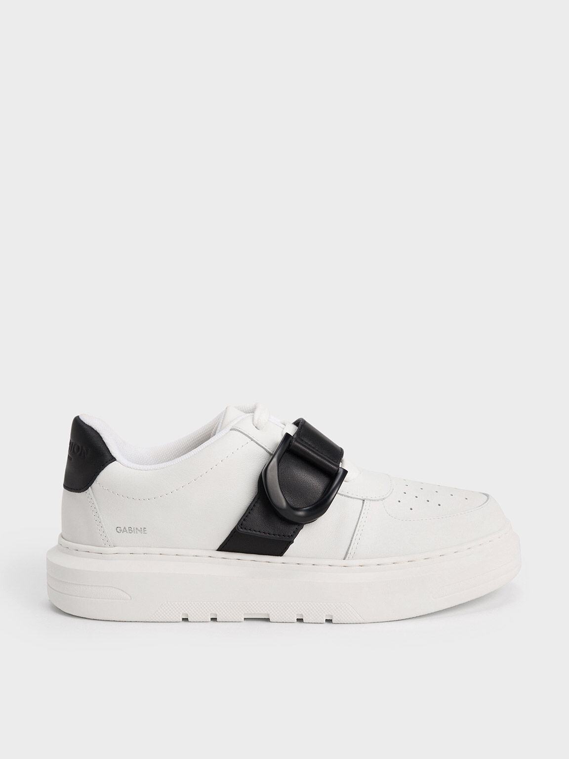 Sepatu Sneakers Leather Low-Top Gabine, Black, hi-res