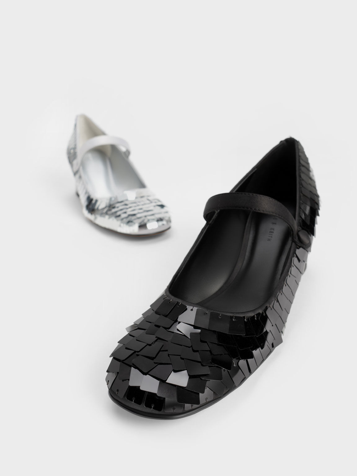 Sepatu Pumps Mary Jane Satin Sequinned, Black, hi-res