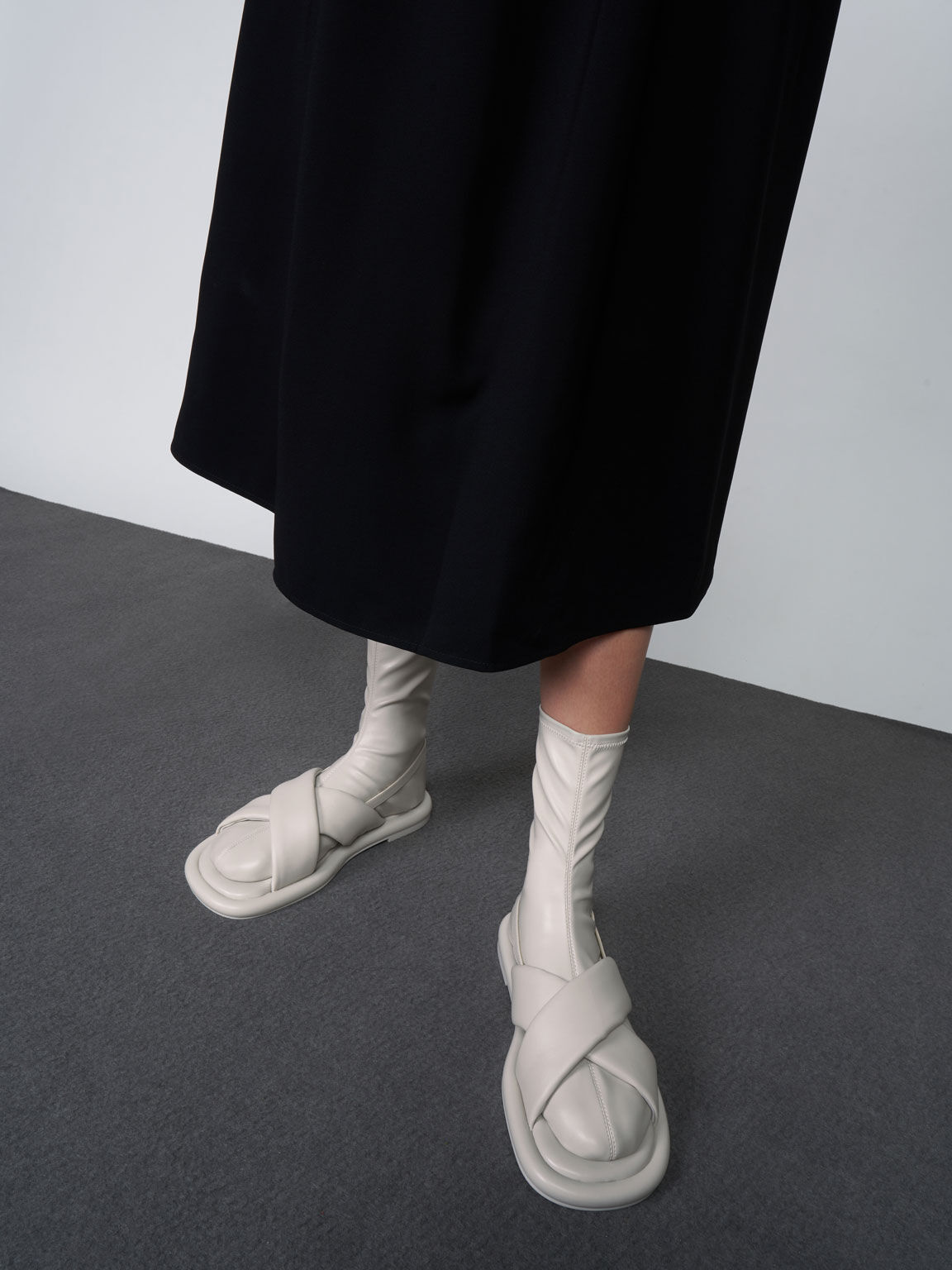 Sepatu Flat Calf Boots Lucile, Grey, hi-res