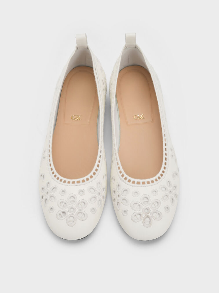 Sepatu Flats Ballet Embroidered Leather, White, hi-res
