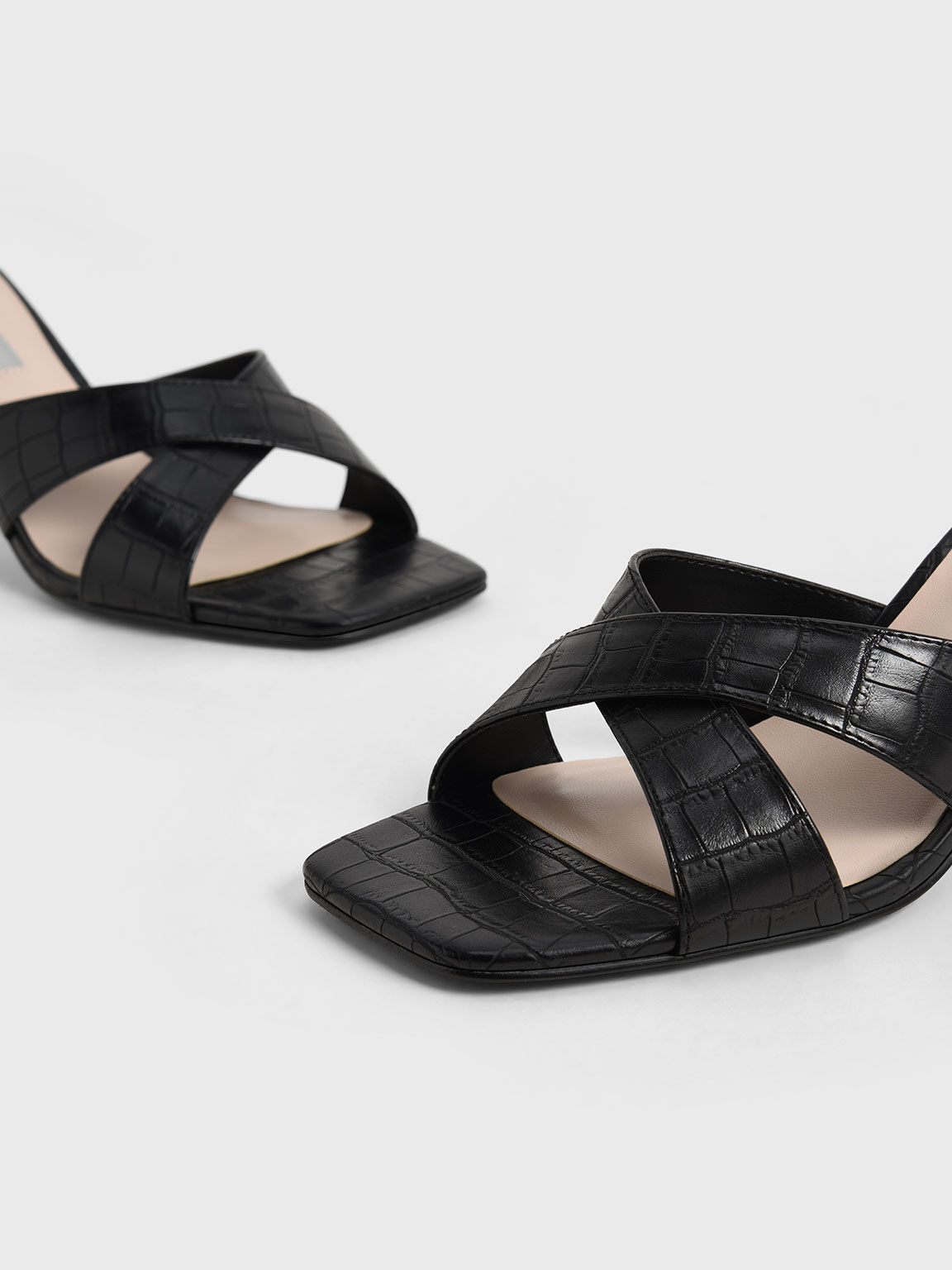 Sepatu Mules Blade Heel Crossover Croc-Effect Metallic, Animal Print Black, hi-res