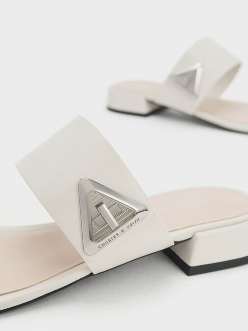 Sandal Toe-Ring Trice Metallic Accent, Chalk, hi-res