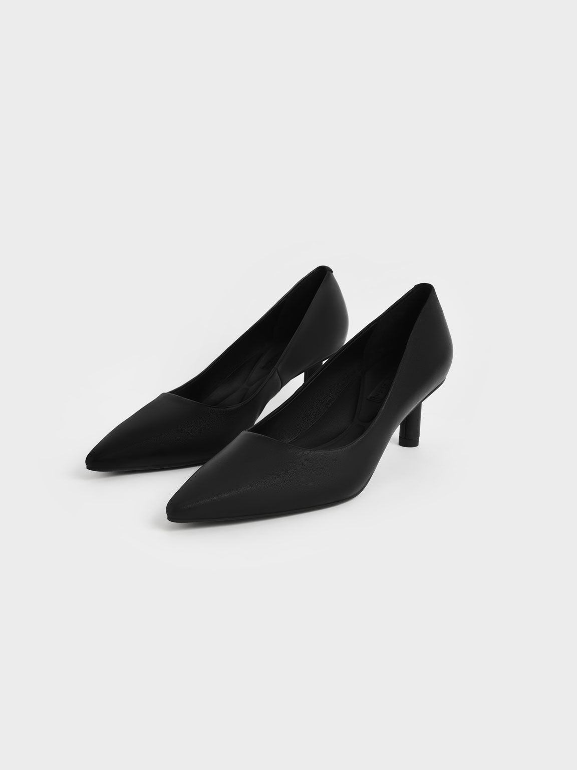 Sepatu Pumps Cylindrical Kitten Heel, Black, hi-res