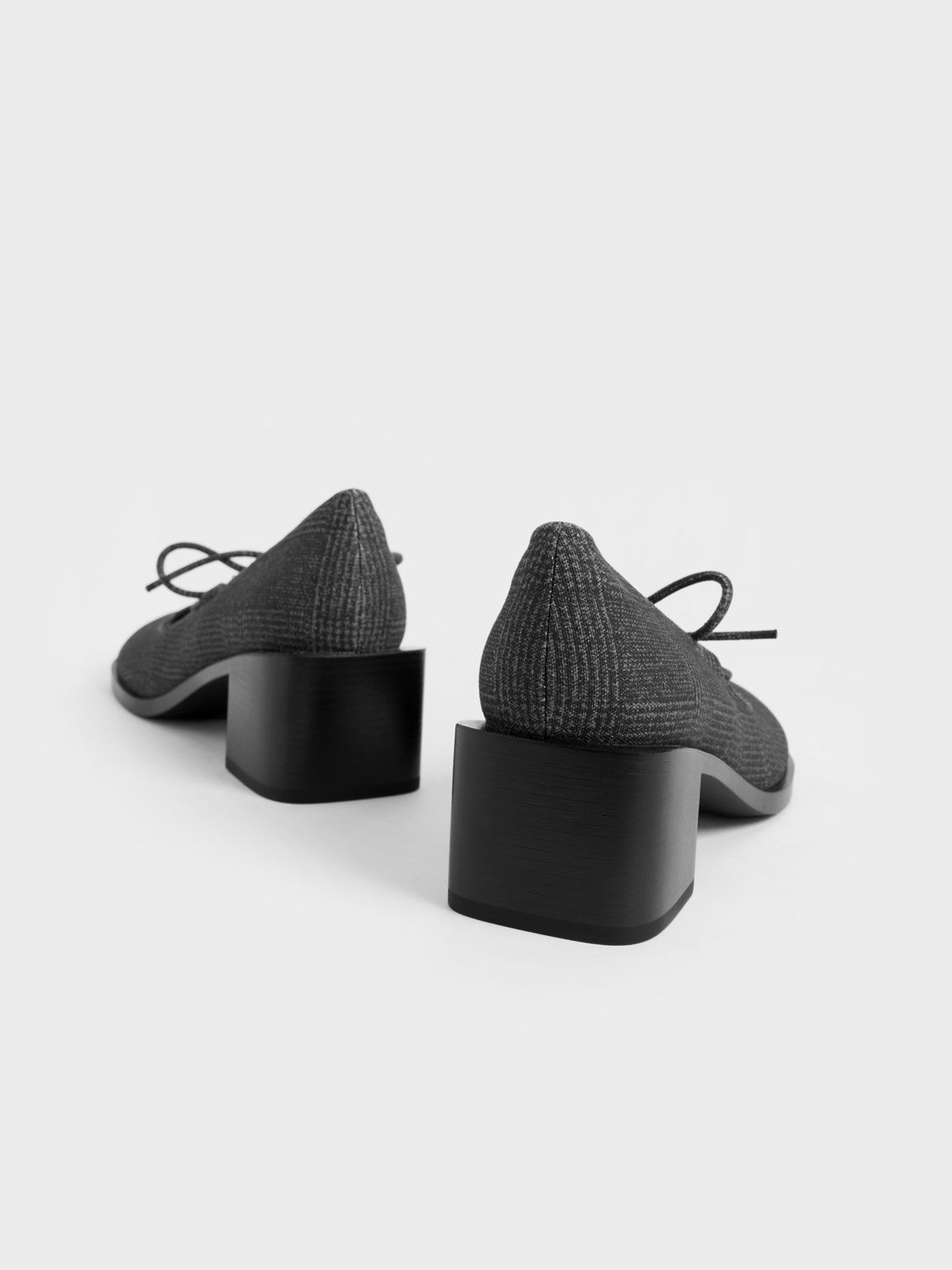 Sepatu Pumps Mary Jane Ribbon-Tie Checkered, Grey, hi-res