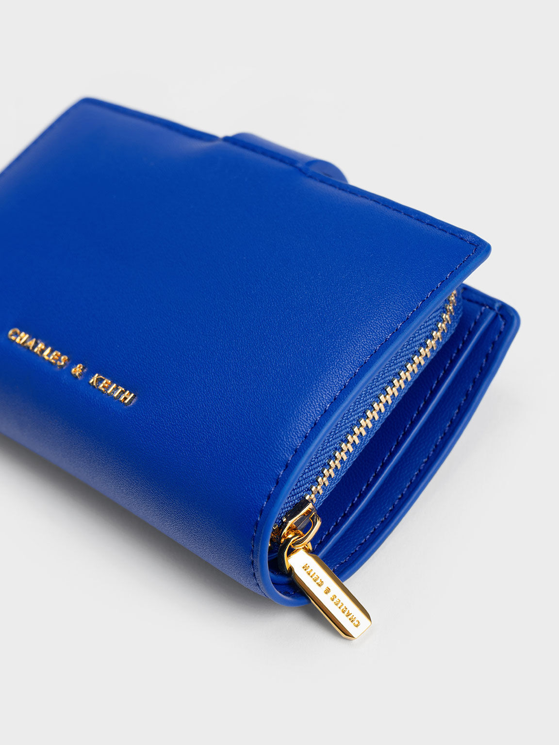 Cerulean Daki Belted Wallet CHARLES KEITH ID