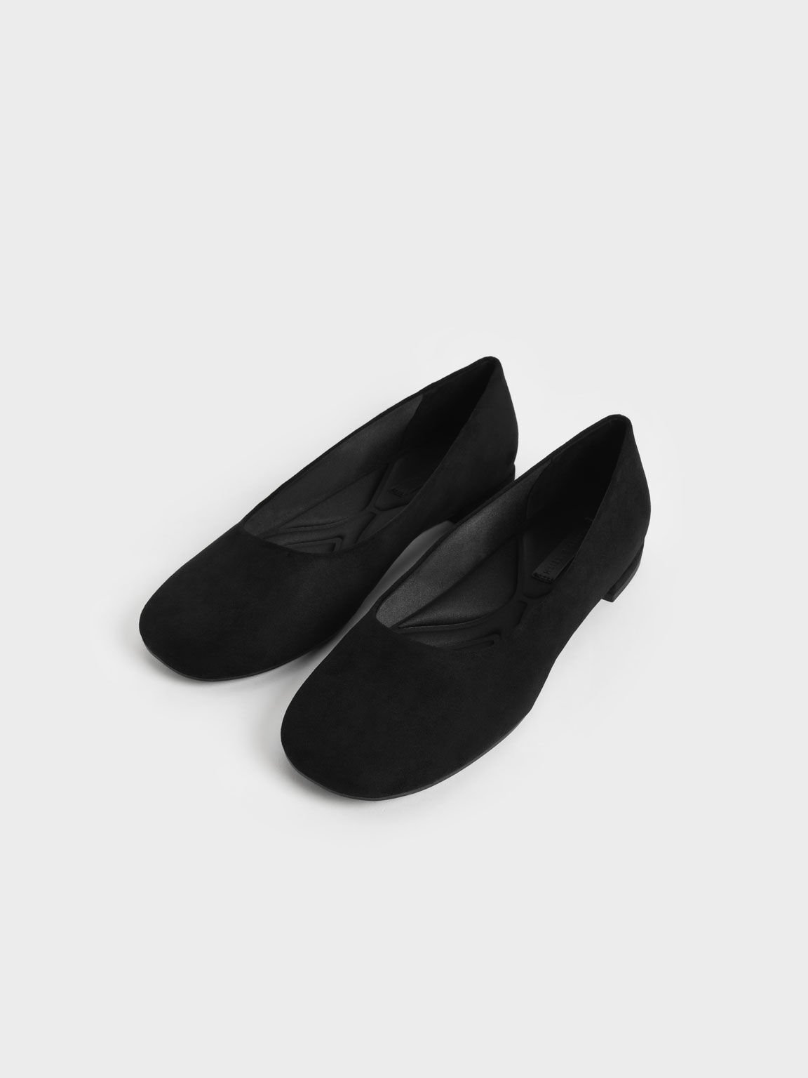 Sepatu Textured Round-Toe Ballerinas, Black, hi-res