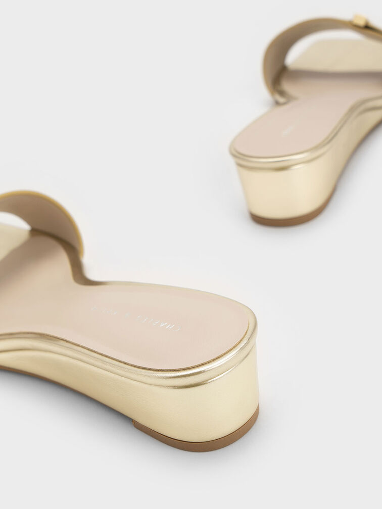 Sepatu Wedges Square-Toe Metallic Accent, Gold, hi-res