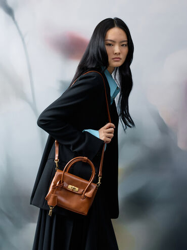 Tas Tote Turn-Lock Kerry Mini, Distressed Tan, hi-res