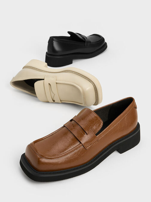 Sepatu Loafers Monique Crinkle-Effect Square-Toe, Brown, hi-res