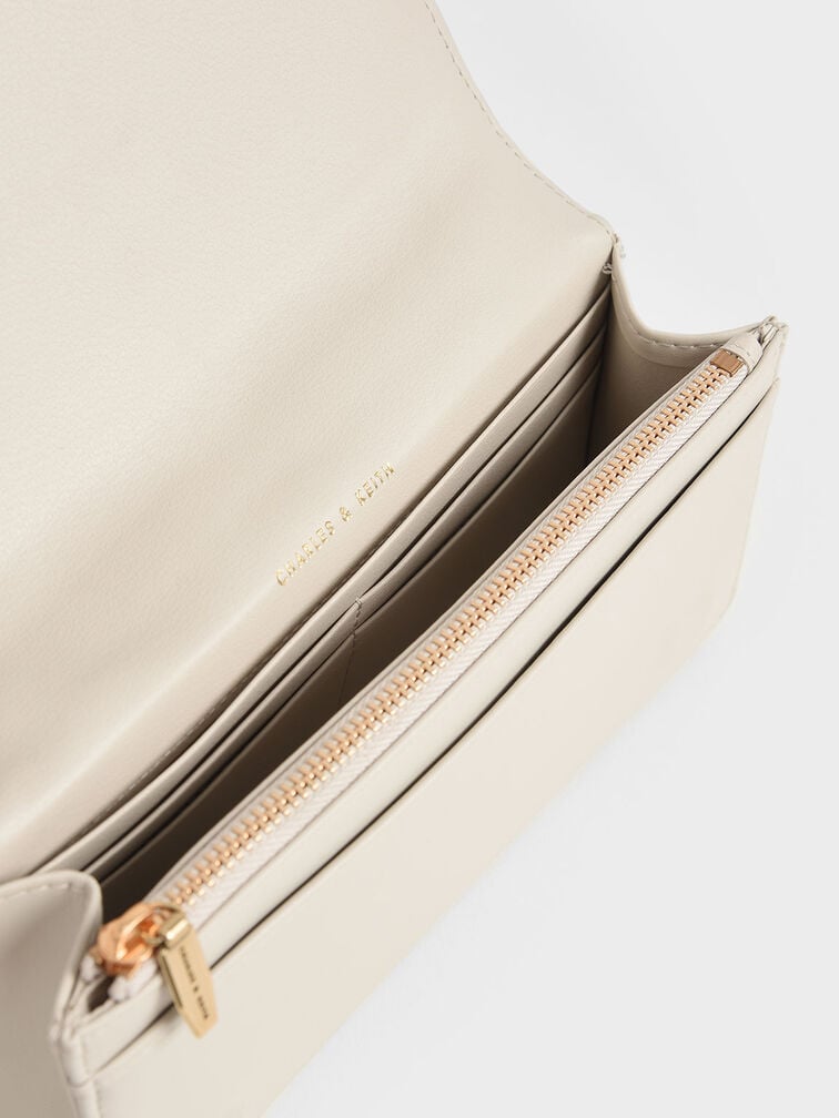 Dompet Panjang Chain-Handle Quilted Paffuto, Cream, hi-res