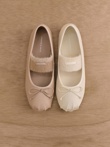 Sepatu Flats Mary Jane Furry-Strap Bow Winona, Nude, hi-res