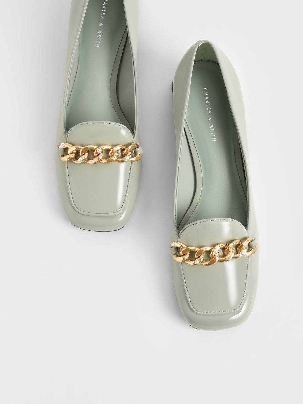 Sepatu Loafers Chain-Link Patent, Sage Green, hi-res