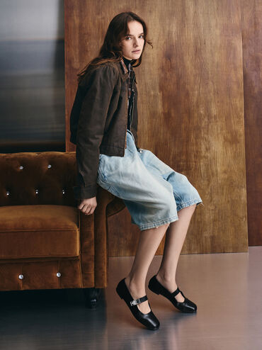 Sepatu Flats Mary Jane Metallic-Buckle Lando, Black, hi-res