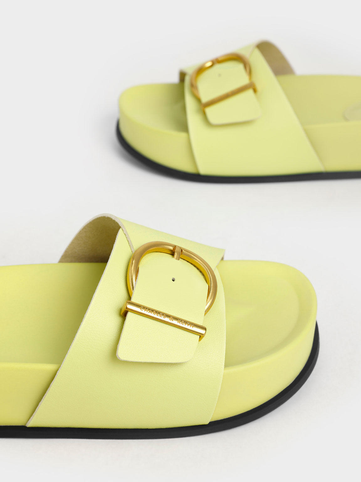 Sandal Flatform Metallic Buckle, Yellow, hi-res