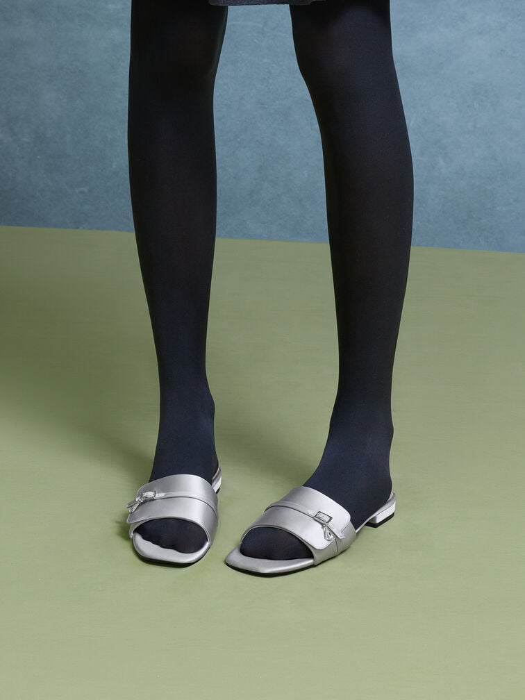 Sandal selip Buckle-Strap Teardrop-Crystal Satin, Silver, hi-res