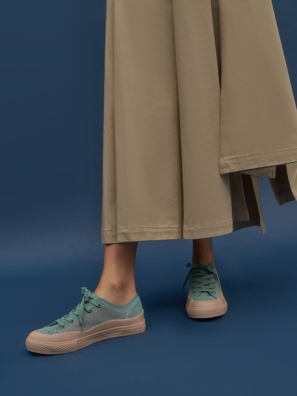 Sepatu Sneakers Knitted Low-Top, Sage Green, hi-res