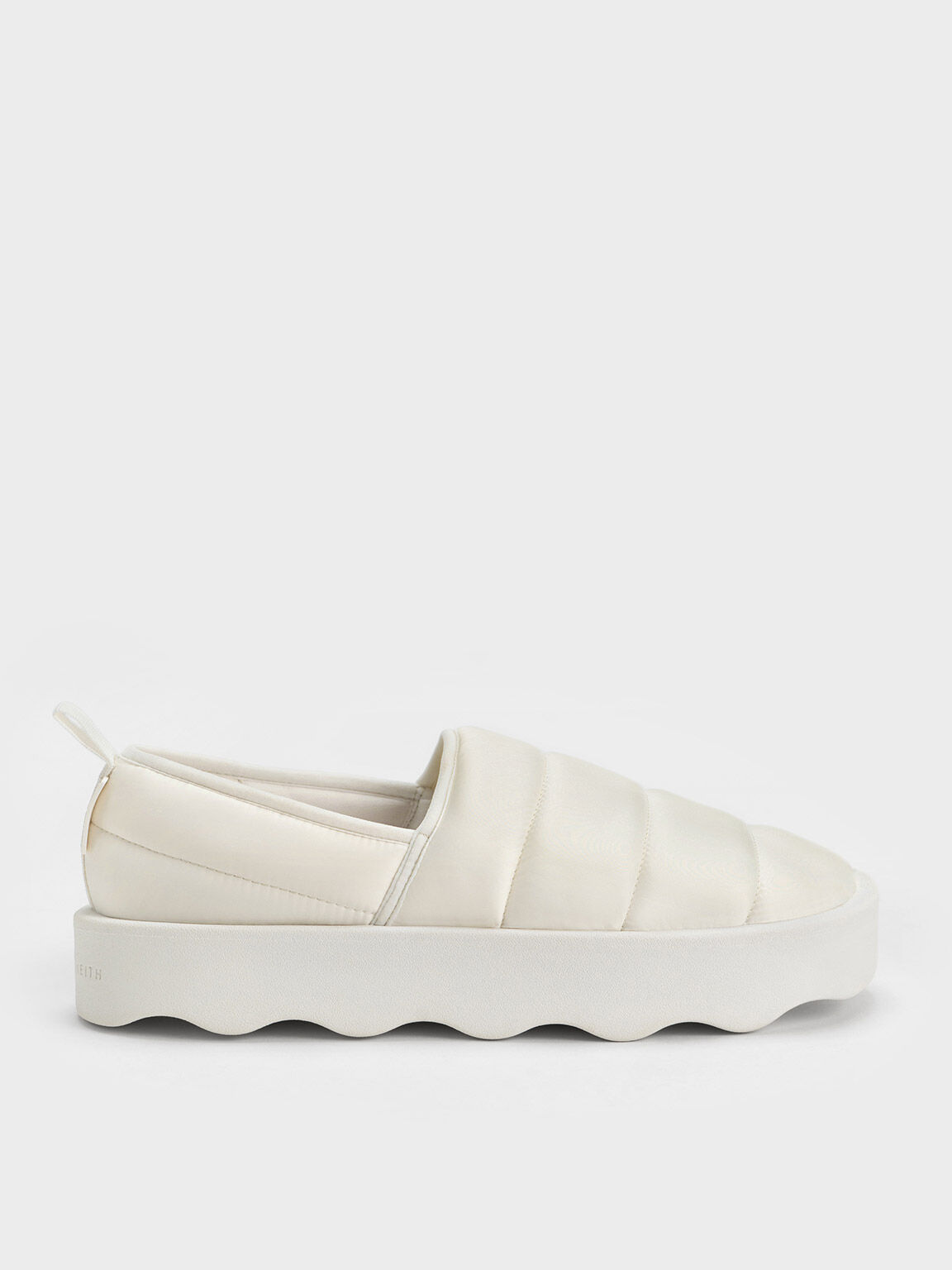 Sepatu Loafers Puffy Nylon Panelled, White, hi-res