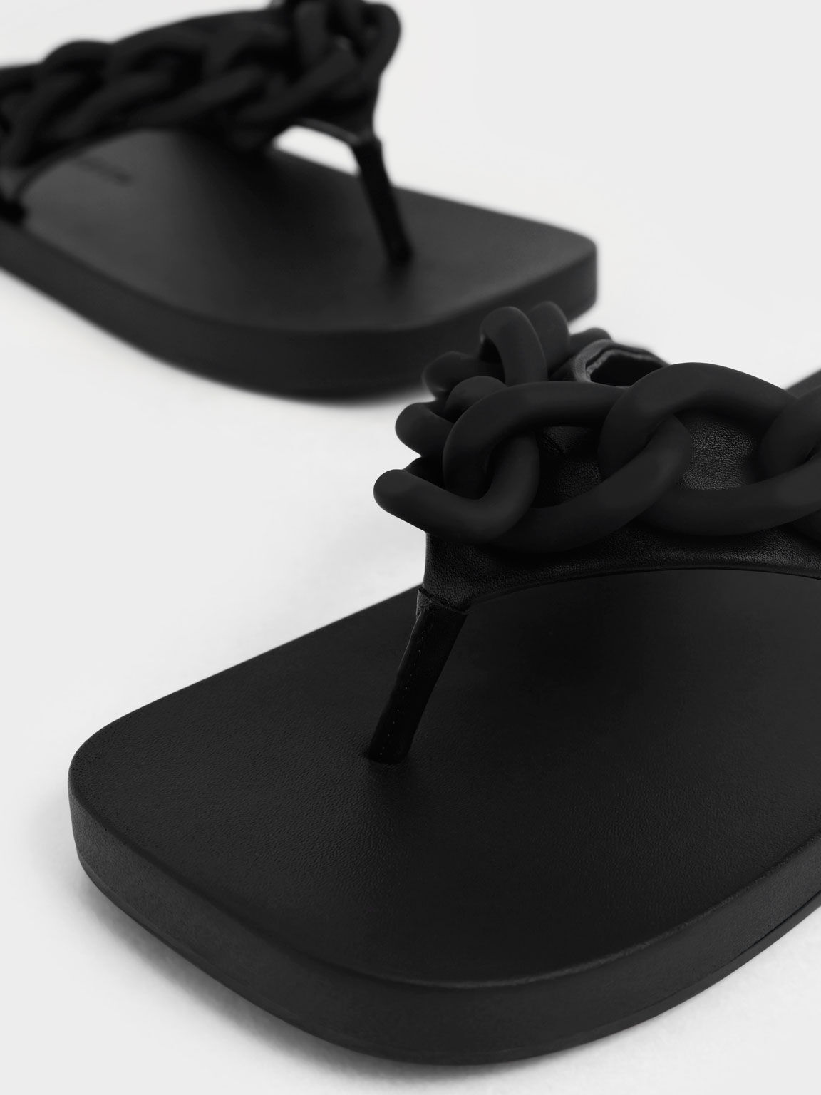 Chain Link Thong Sandals, Black, hi-res