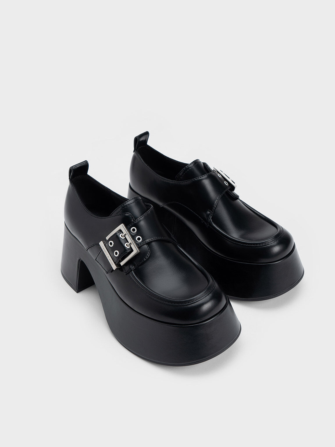 Sepatu Loafers Buckled Chunky Rubina, Black, hi-res