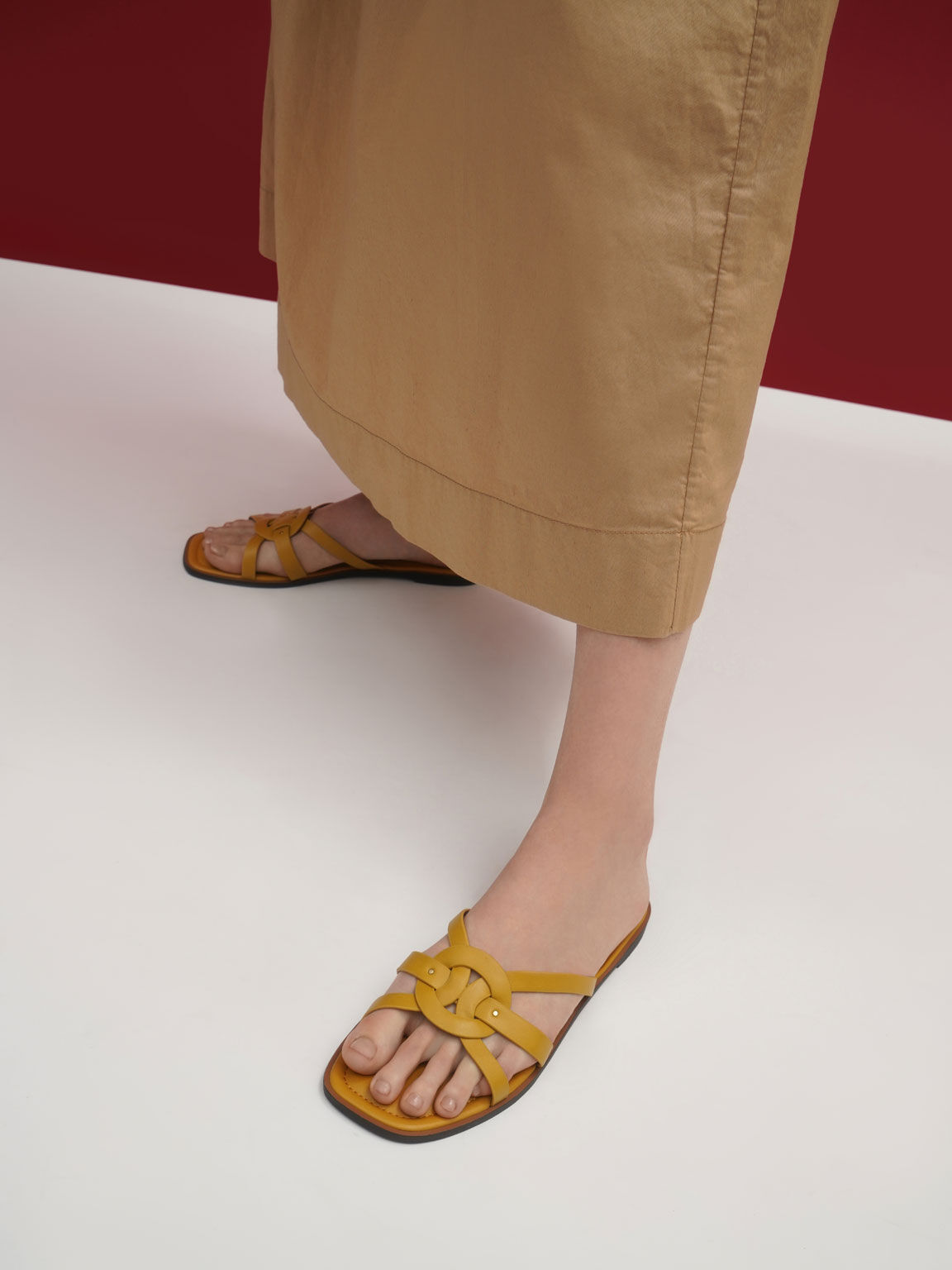 Sepatu Flats Ring Detail Strappy, Mustard, hi-res