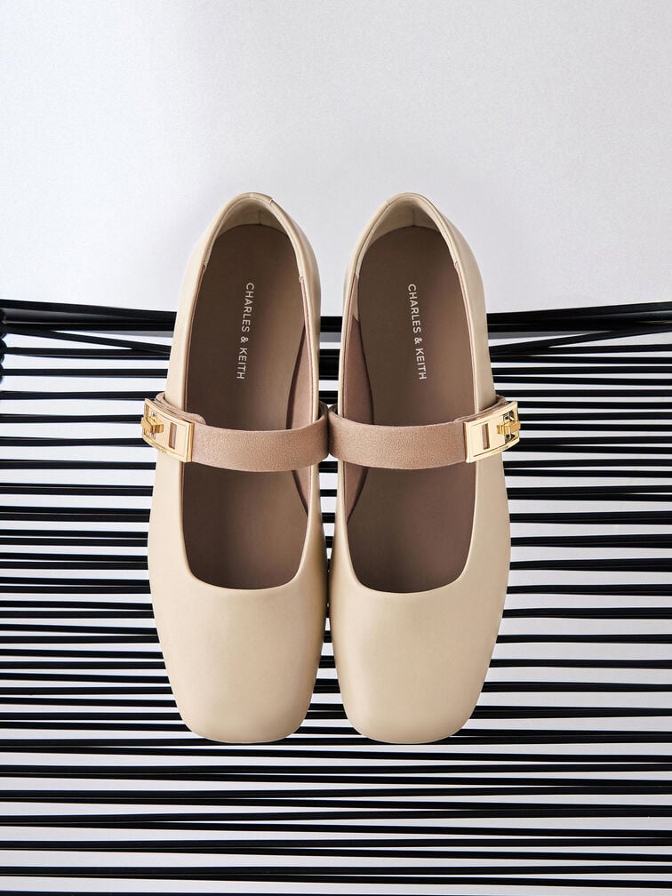 Sepatu Pumps Mary Jane Metallic-Buckle Lando Two-Tone, Chalk, hi-res