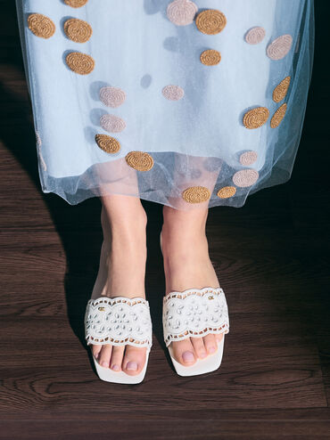 Sandal Selip Embroidered Leather, White, hi-res