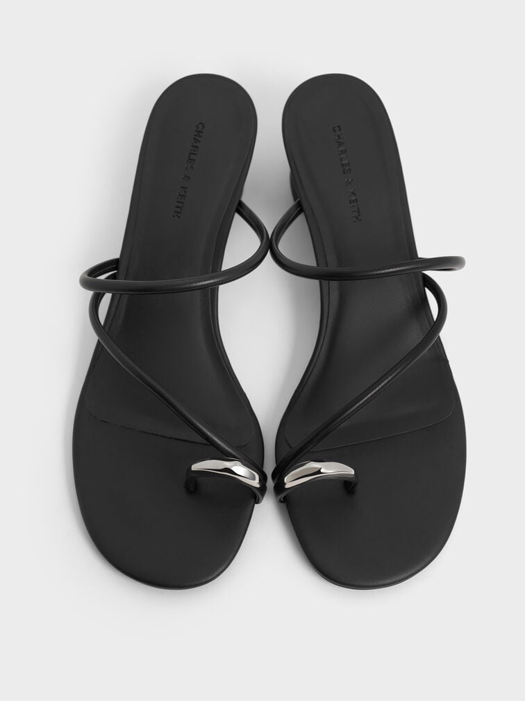Sandal Heeled Strappy Toe-Ring Metallic-Accent, Black, hi-res