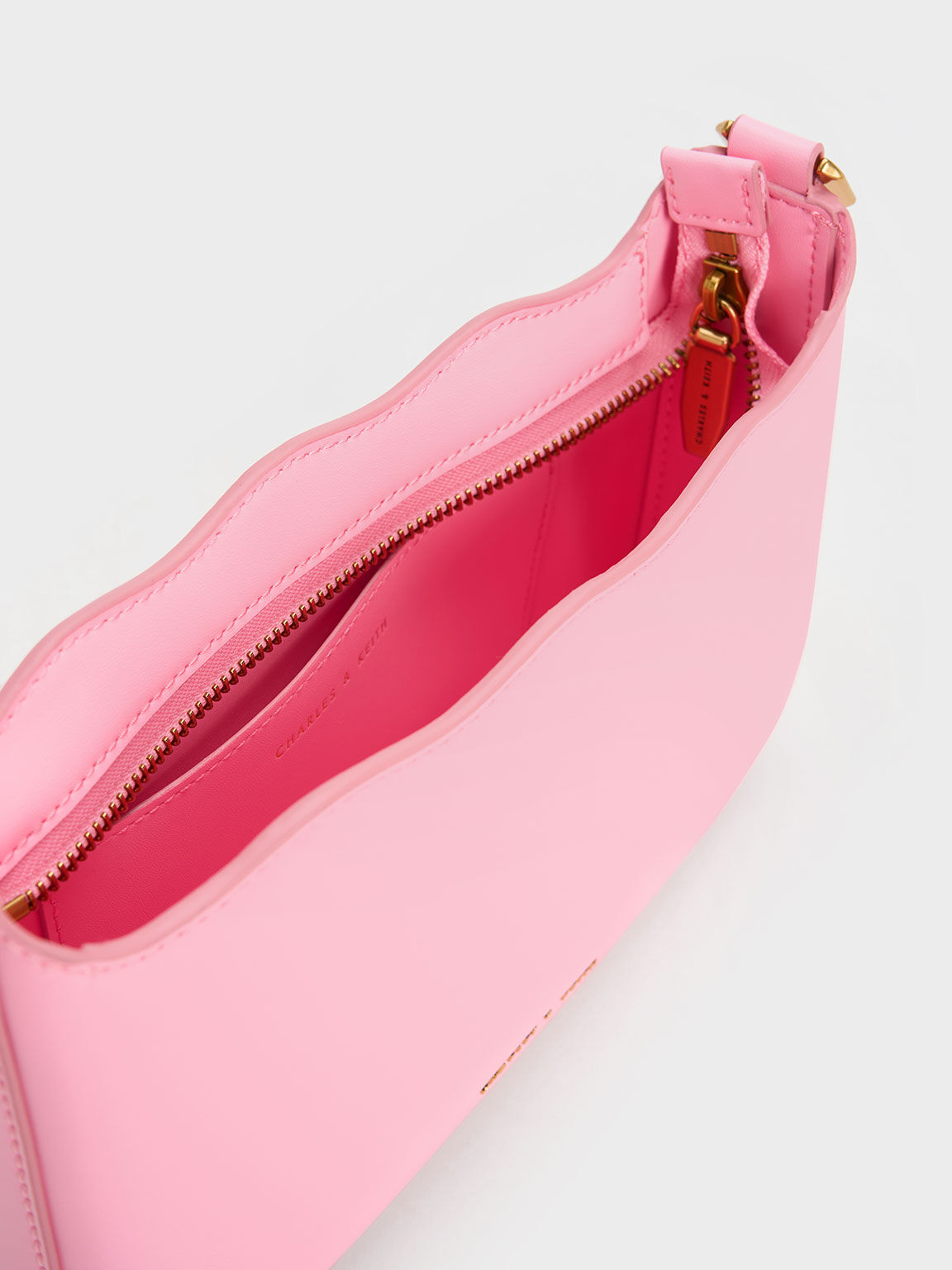 Pink Braided Chain Link Wavy Bag CHARLES KEITH ID