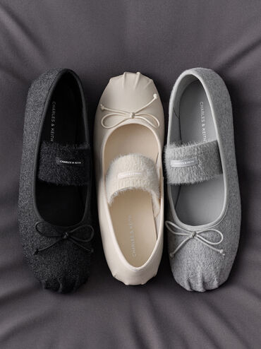 Sepatu Flats Mary Jane Furry-Strap Bow Winona, Chalk, hi-res