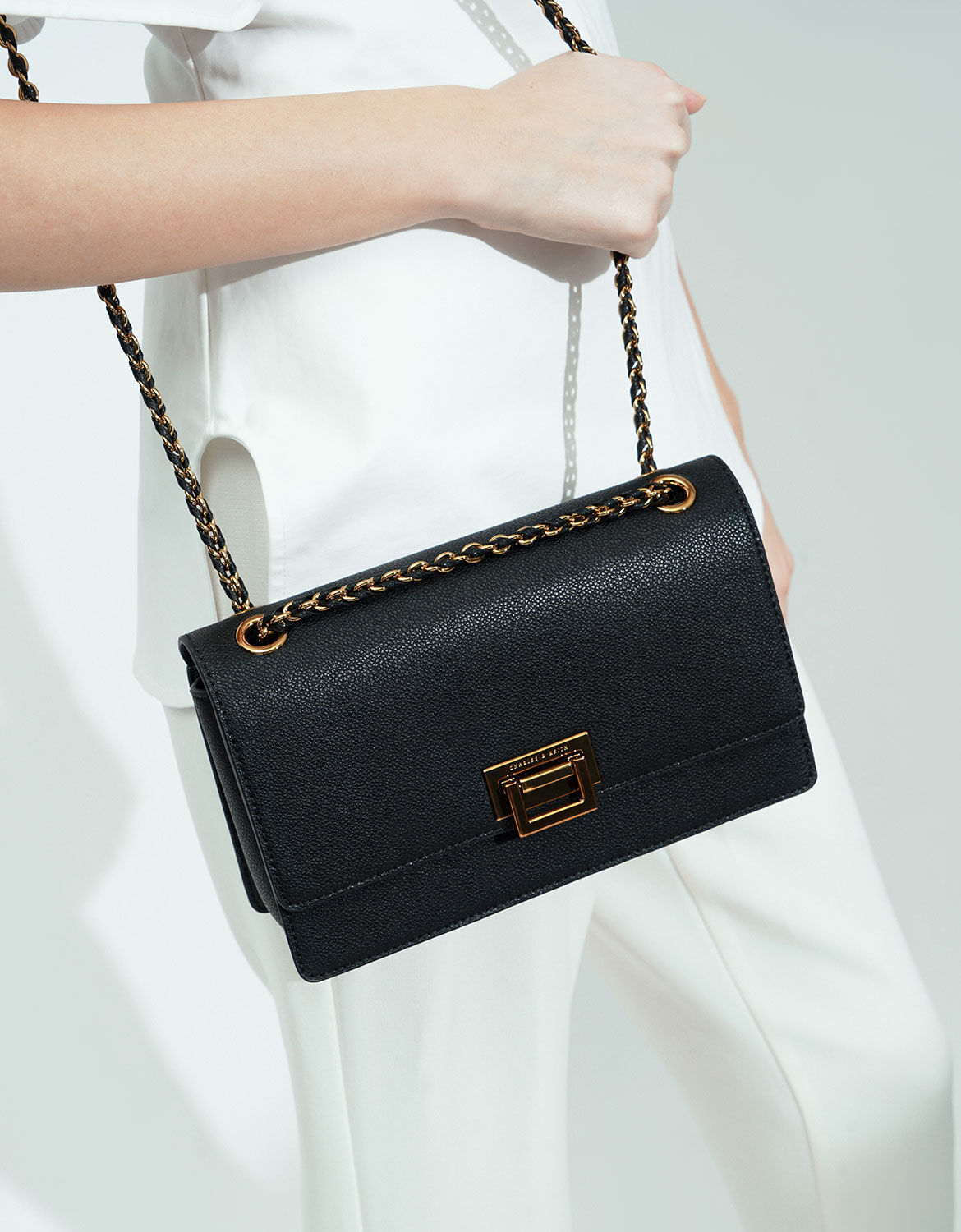 Black Chain Strap Shoulder Bag CHARLES KEITH ID